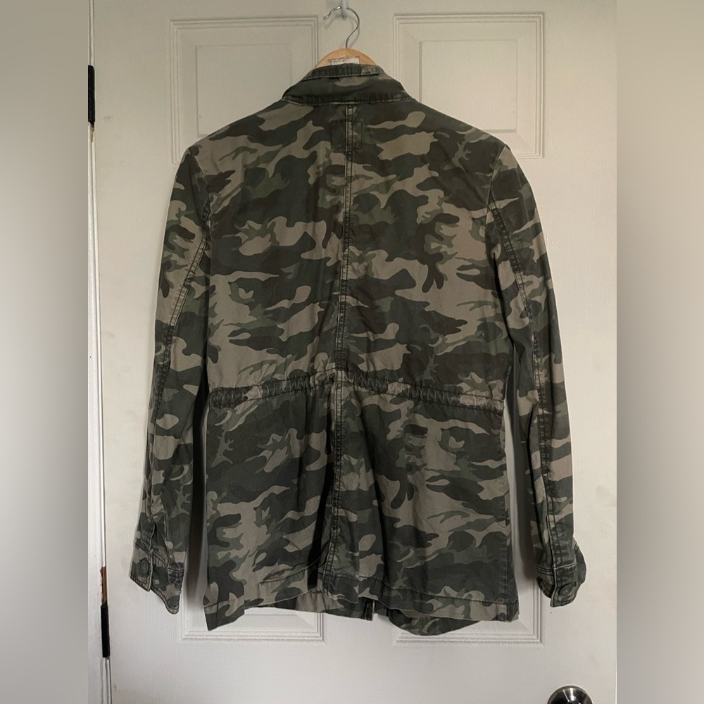 Old Navy Army Green Camo Lightweight Cinched Jacket - Picture 4 of 7